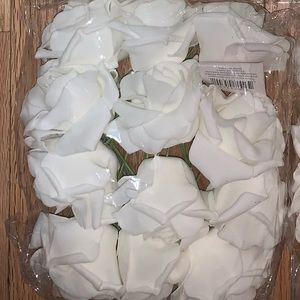 5 packs of White Roses